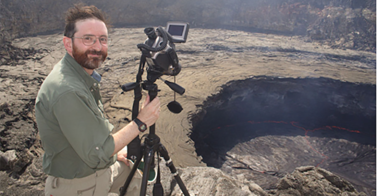 Volcanic Engineer Dream Jobs: Volcanologist