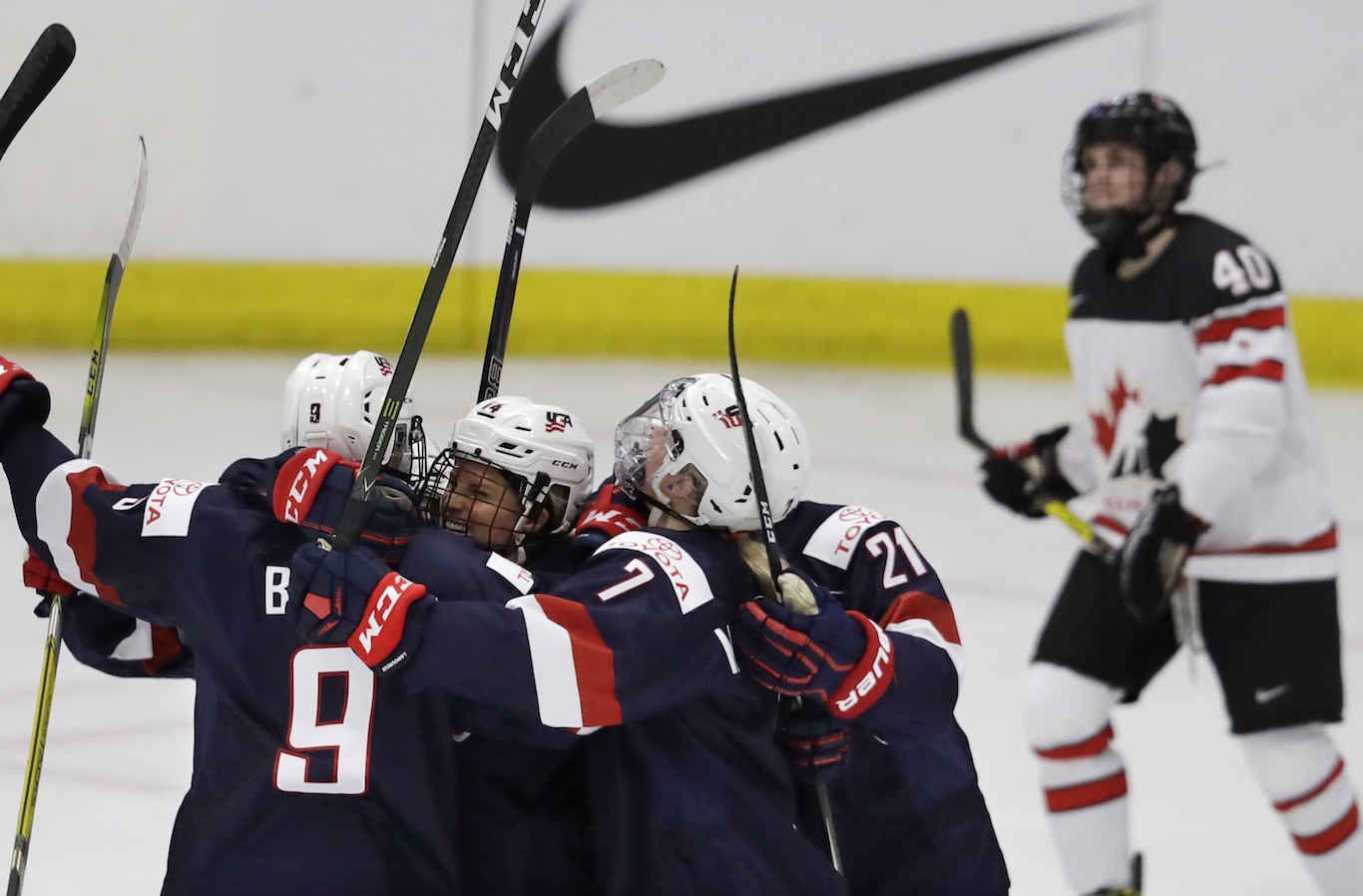 USA women's hockey players are big winners at contract table and on ice