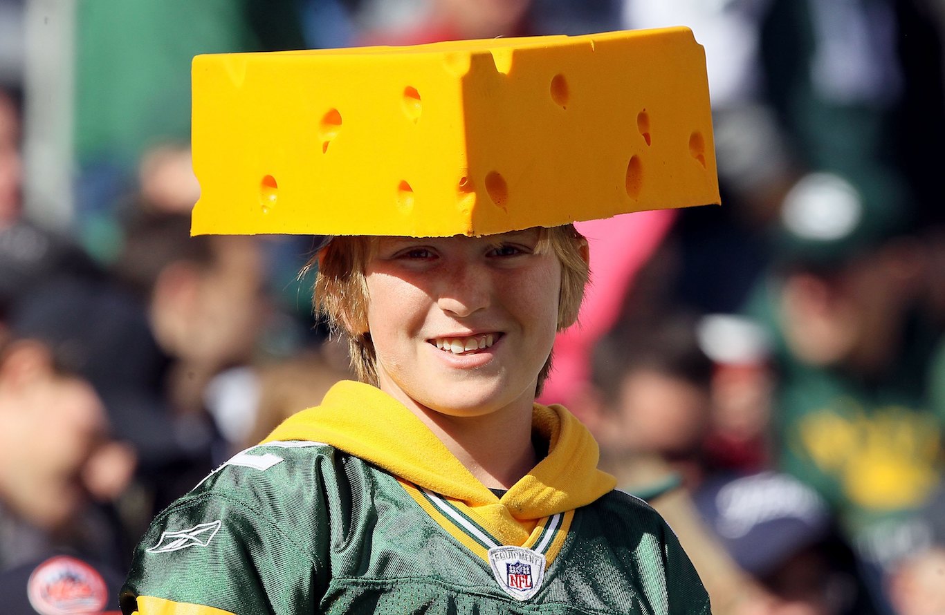 Visitors wedge into Milwaukee's Cheesehead factory